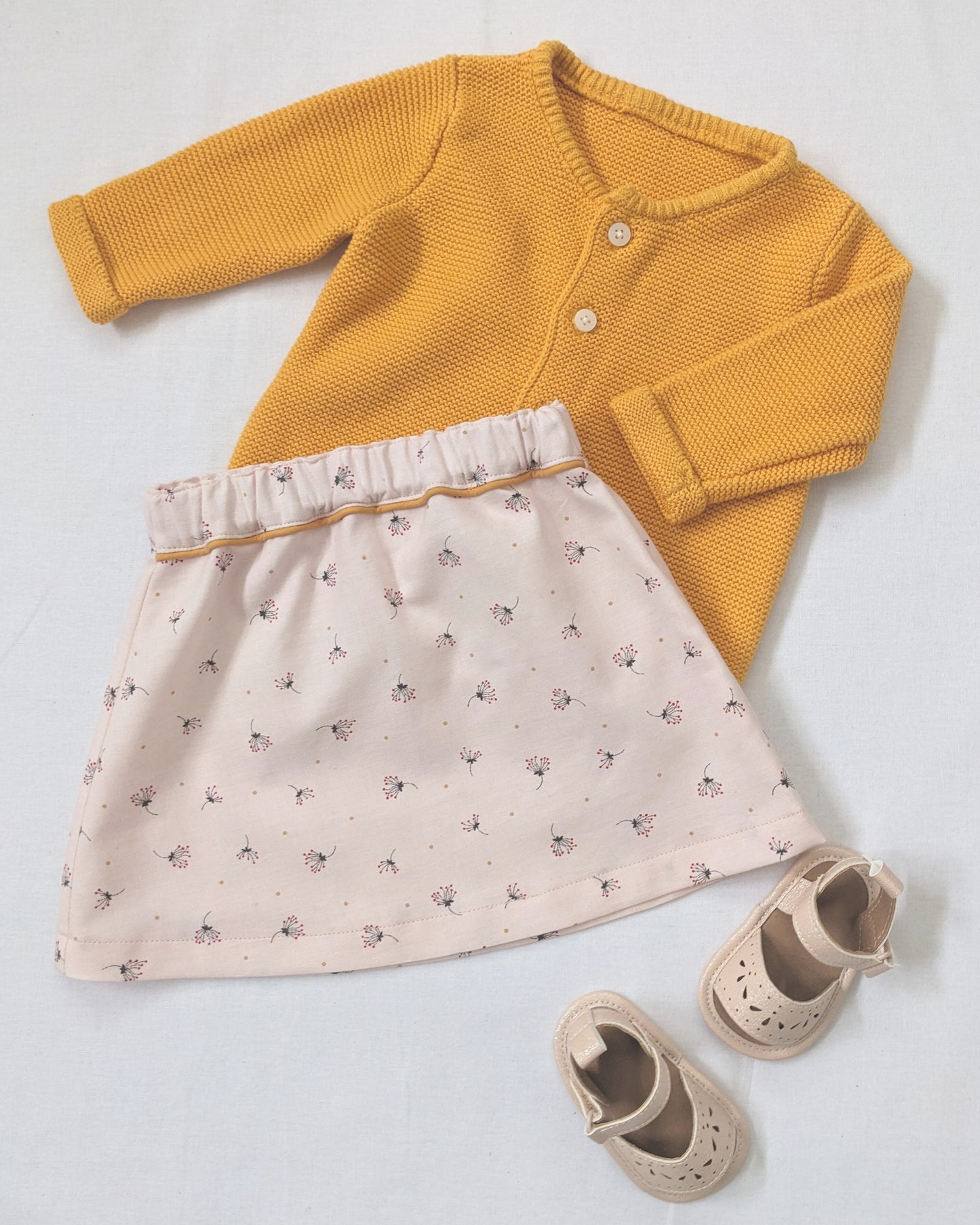 Patron couture jupe Elda pour bébé, modèle simple et élégant à coudre en PDF.