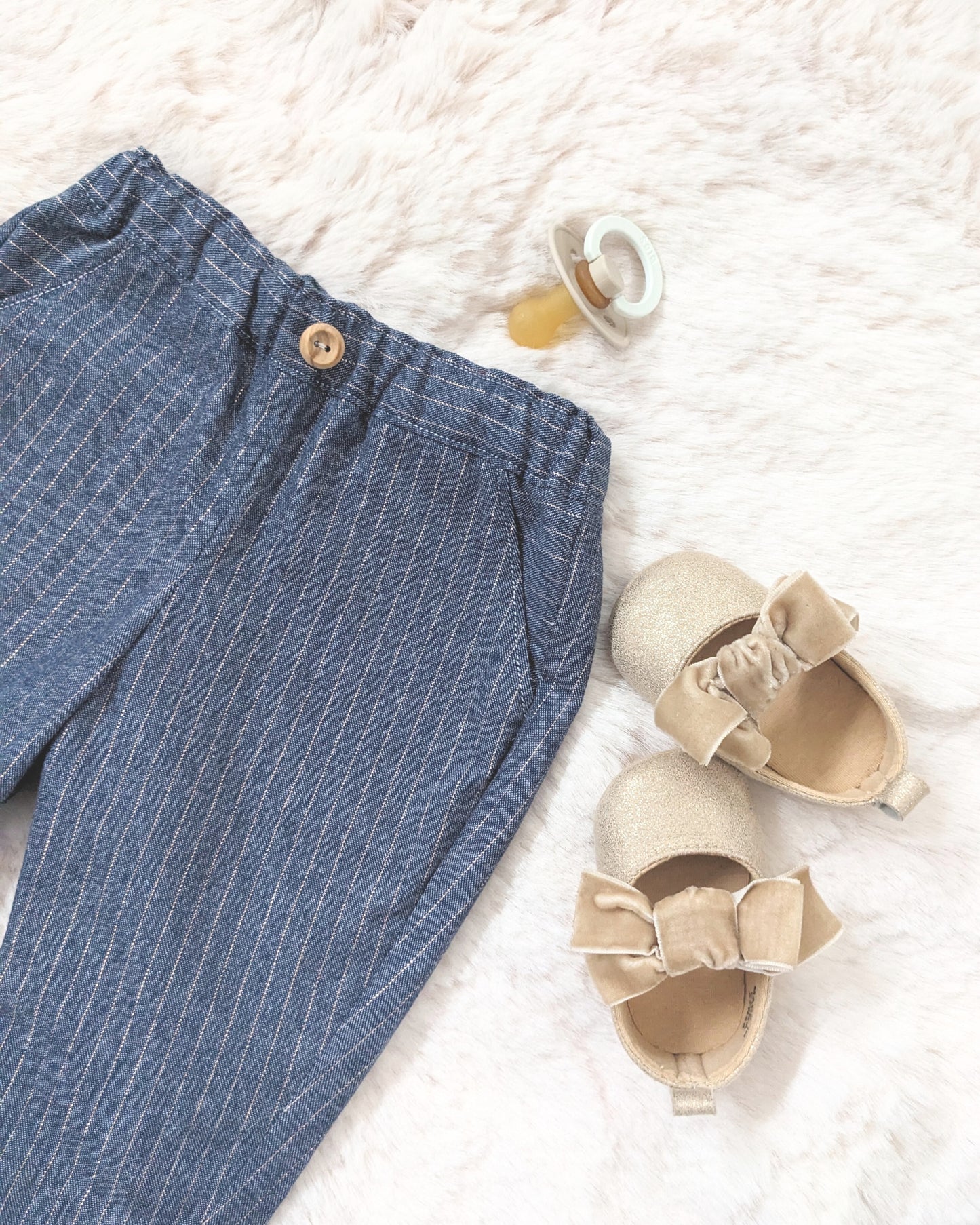 Patron couture pantalon Elda pour bébé, coupe confortable adaptée au quotidien.